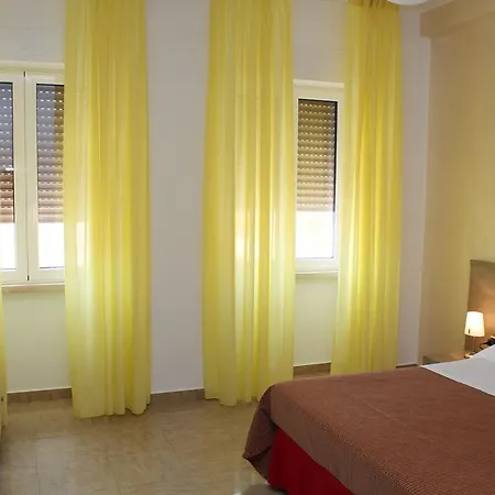 Couette-café Suitedelmare 3*